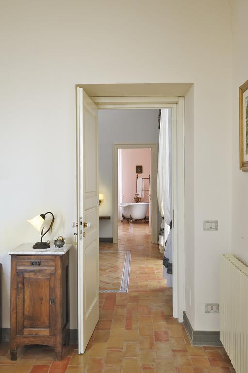 Residenza Matarazzo E Le Sue Soffitte Lägenhet Castellabate Exteriör bild