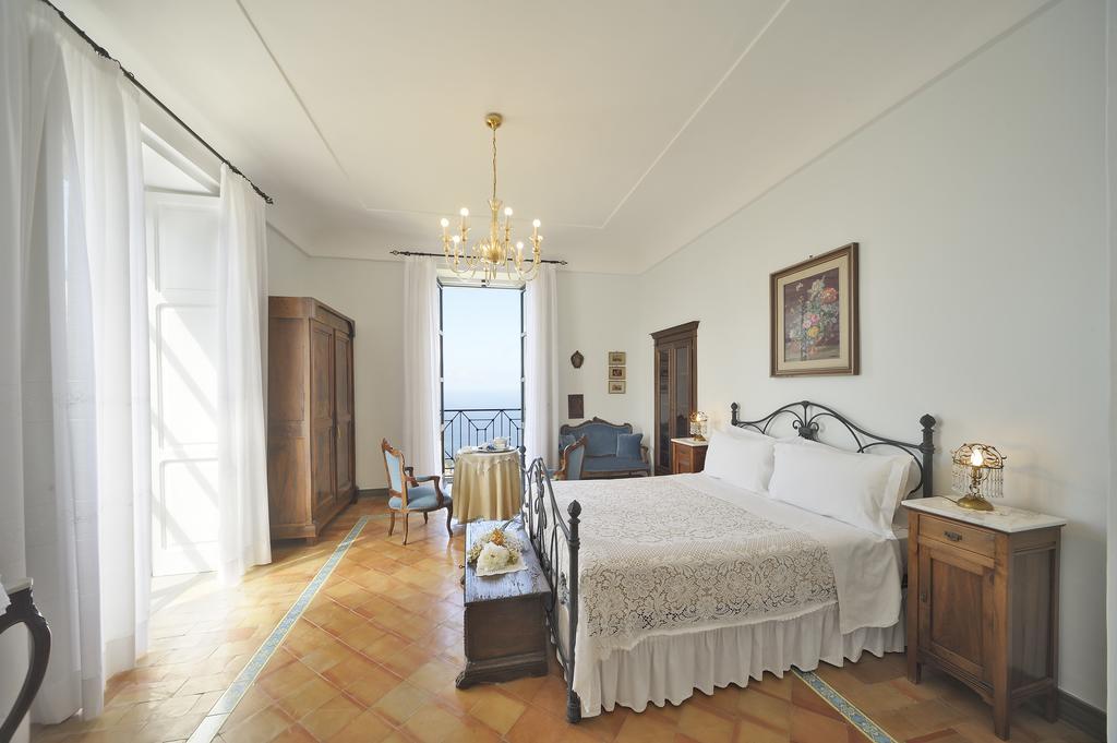 Residenza Matarazzo E Le Sue Soffitte Lägenhet Castellabate Rum bild