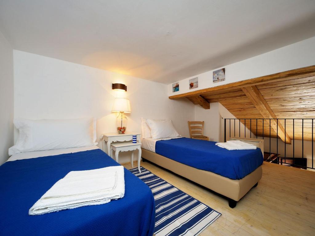 Residenza Matarazzo E Le Sue Soffitte Lägenhet Castellabate Rum bild