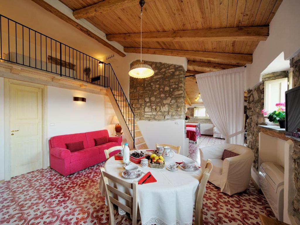Residenza Matarazzo E Le Sue Soffitte Lägenhet Castellabate Rum bild